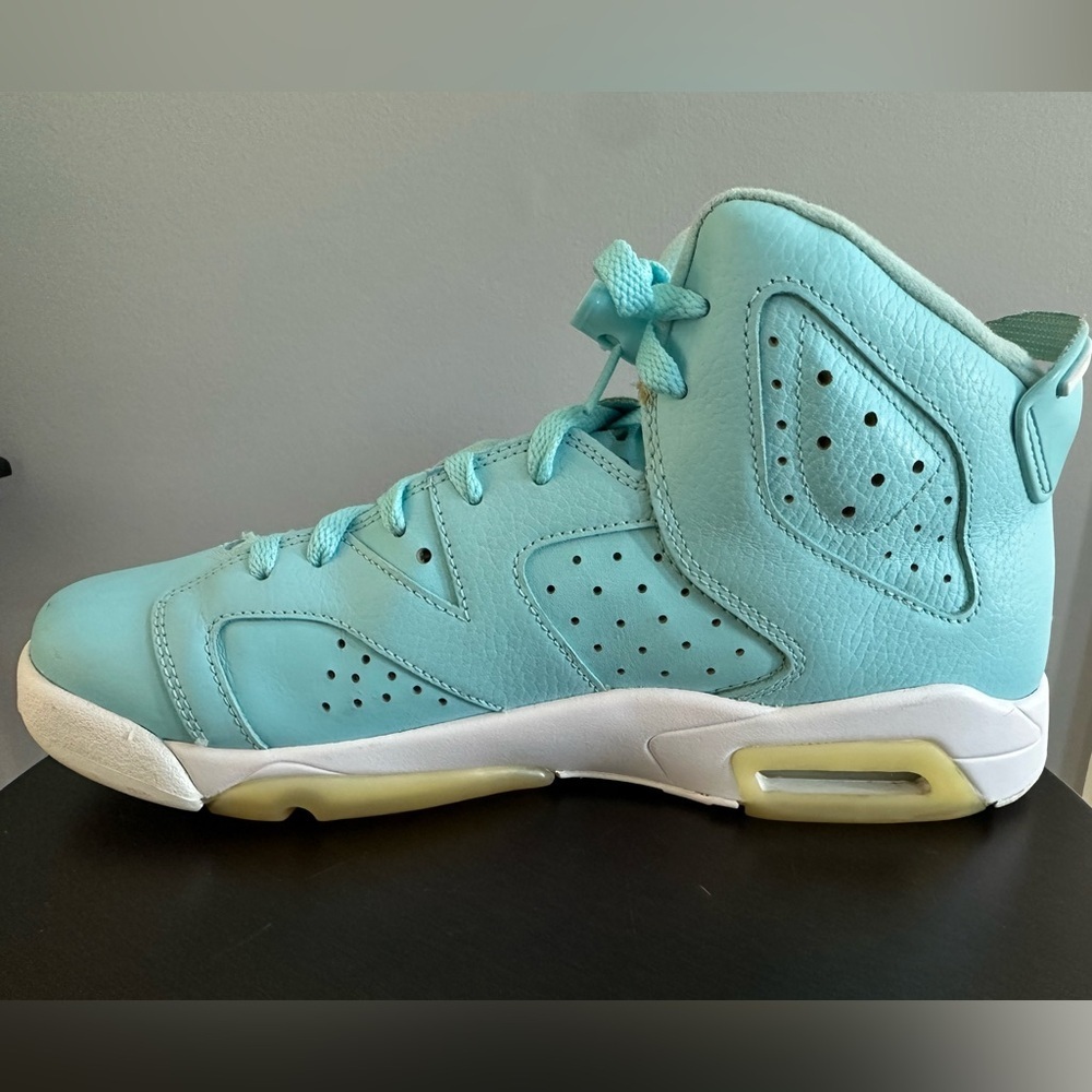 Jordan 6 Retro Pantone (GS) – Size 9Y (YOUTH) Still Blue/White-White